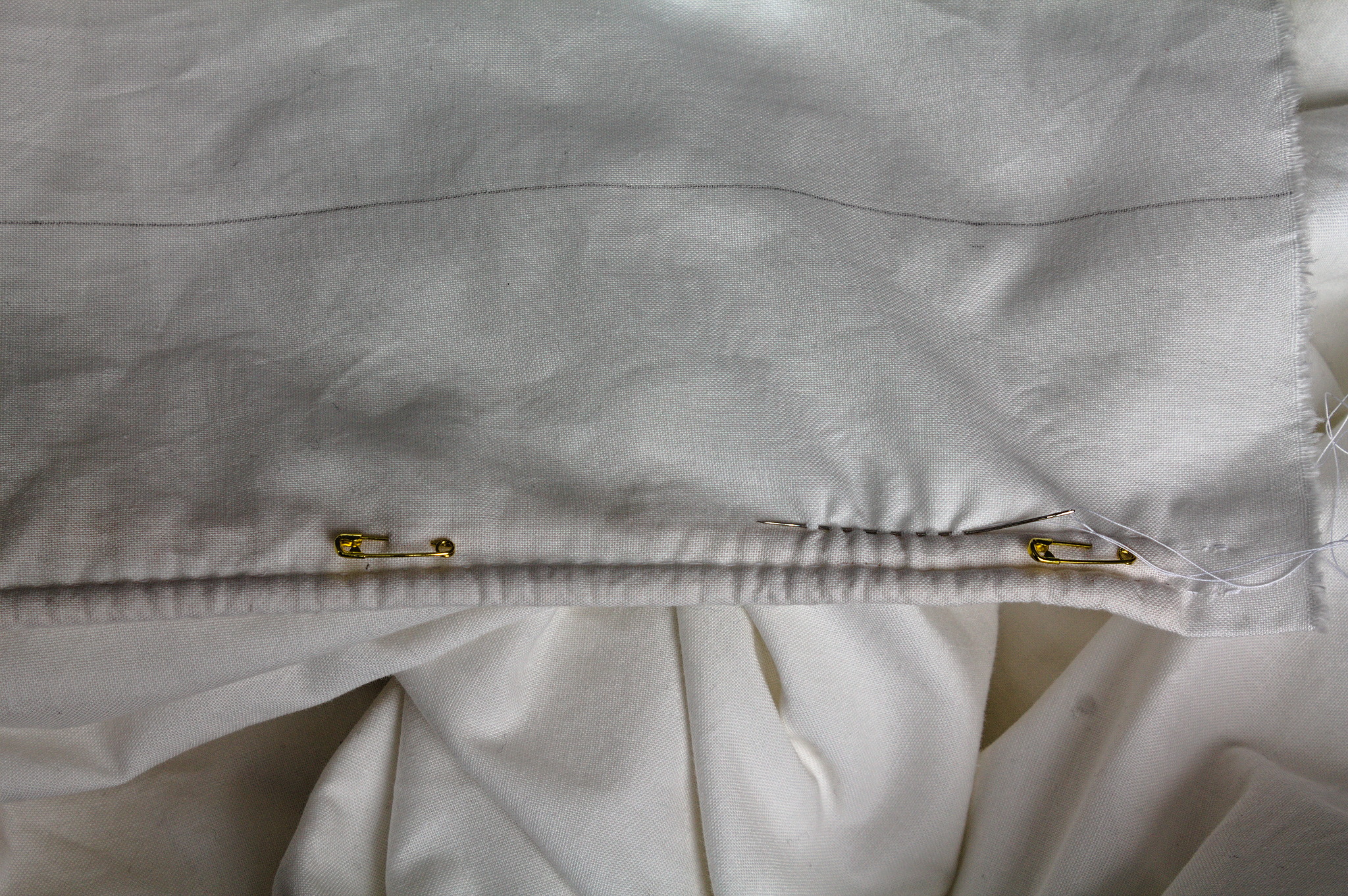 ../../../_images/0104-cording_hem_second_row.jpg