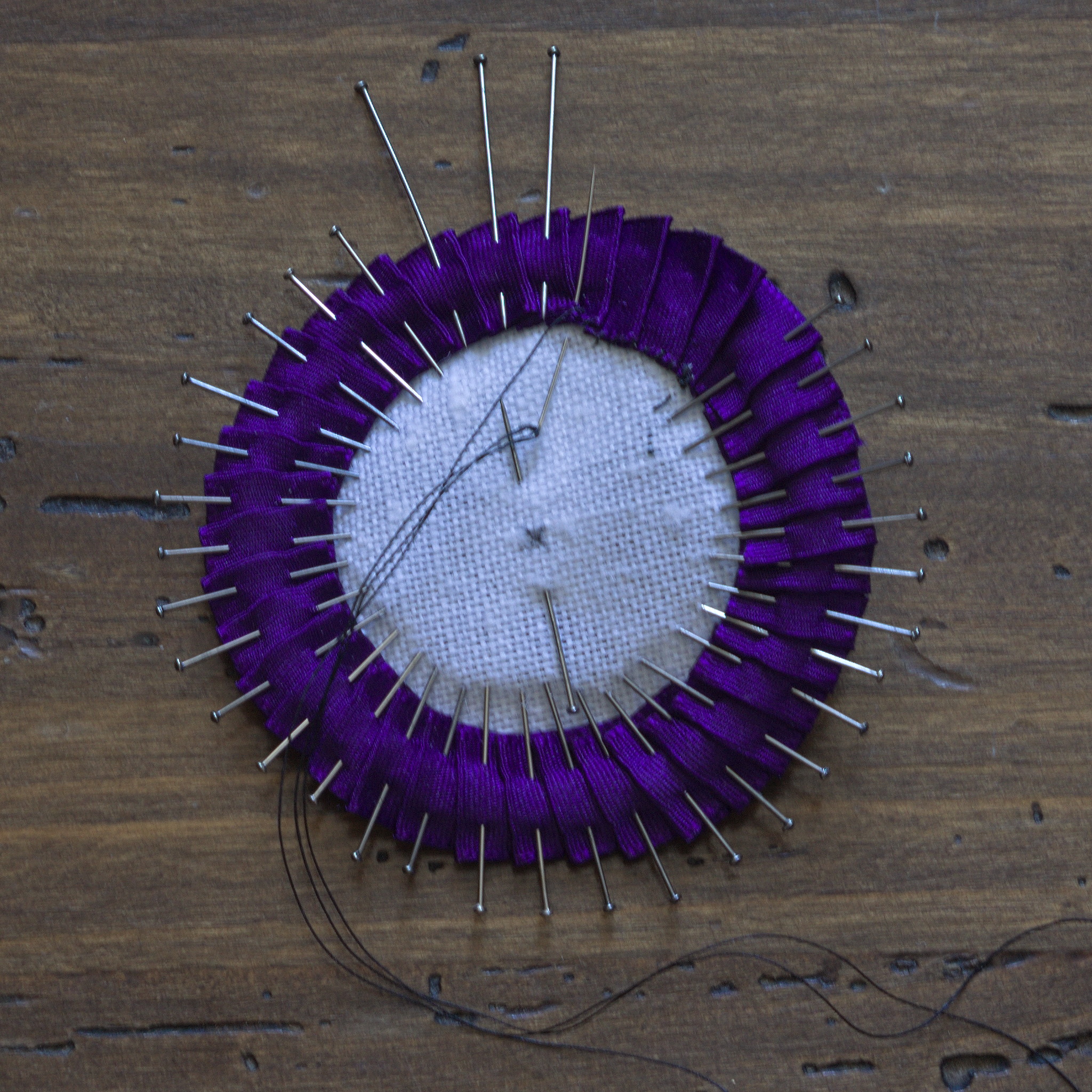 ../../../_images/0109-whipstitching_outer_ribbon.jpg