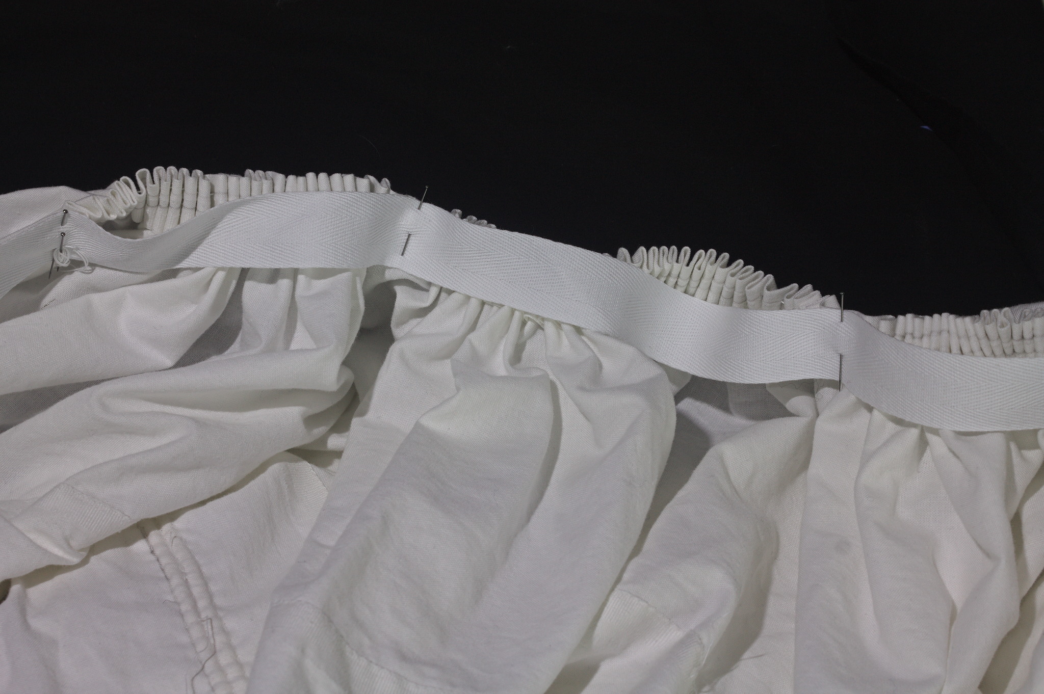 ../../../_images/0114-pinned_tape.jpg