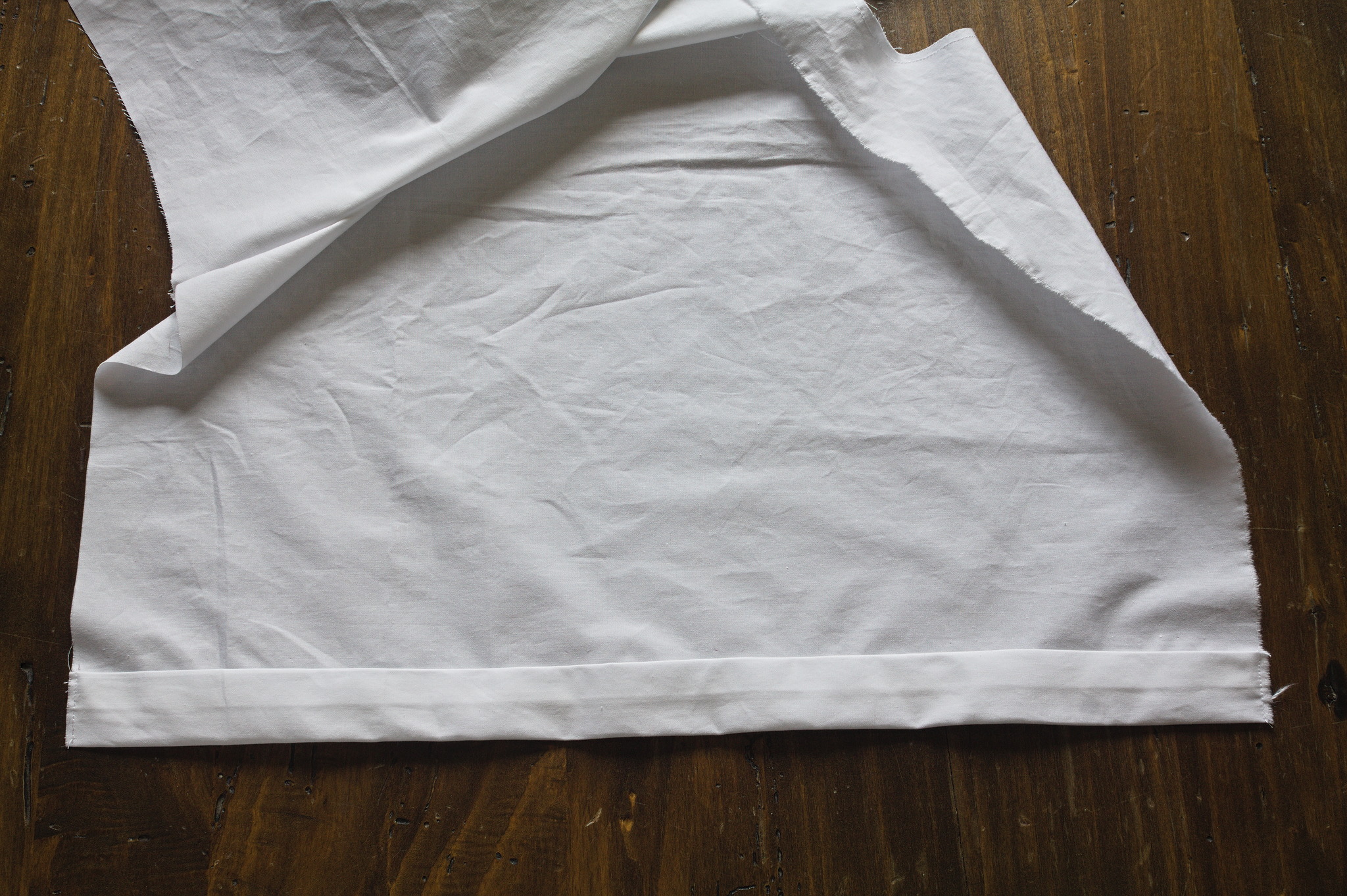 ../../../_images/0206-basted_pleats.jpg