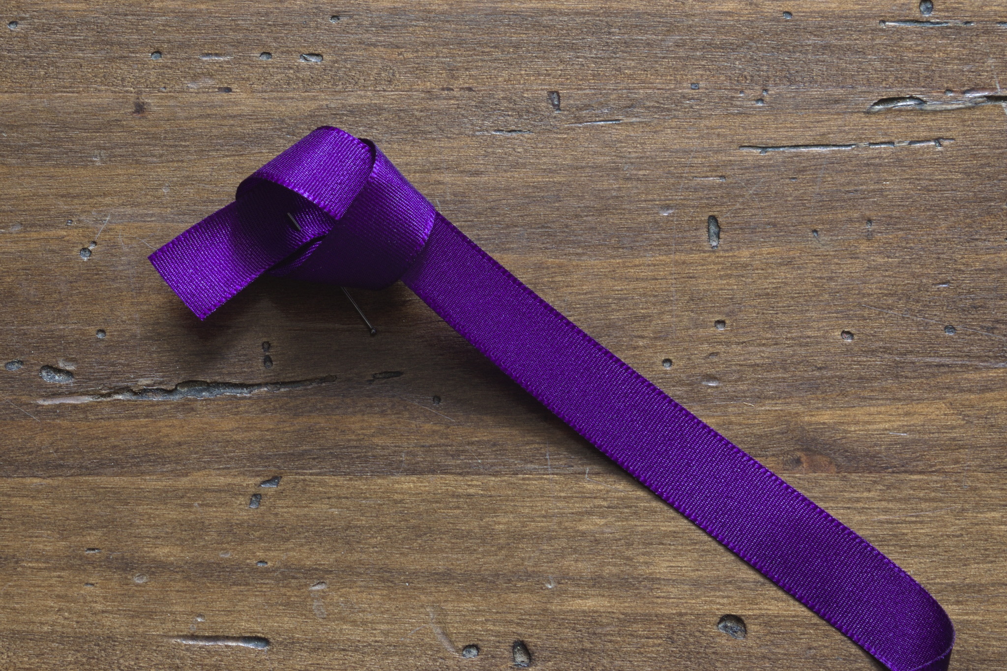 ../../../_images/0301-ribbon_knot.jpg