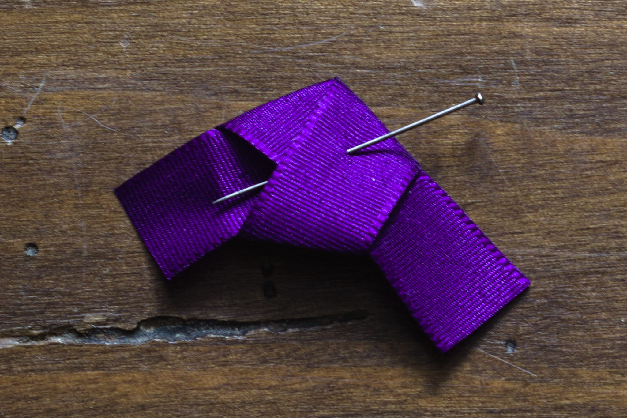 ../../../_images/0302-flattened_knot.jpg
