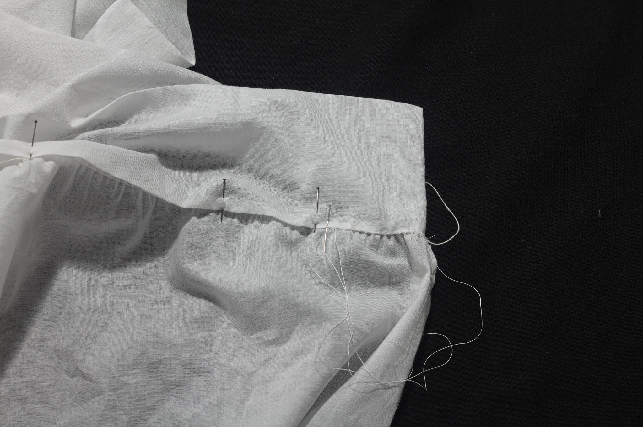 ../../../_images/0307-sewing_legs_to_waistband.jpg