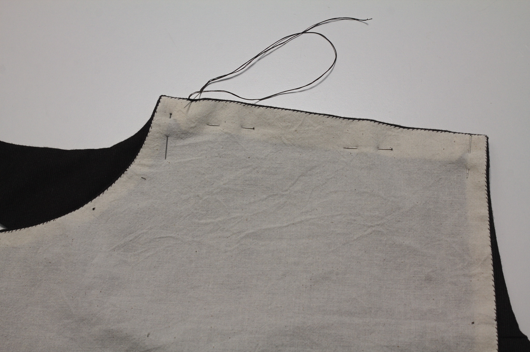 ../../../_images/0501-sewing_back_front.jpg