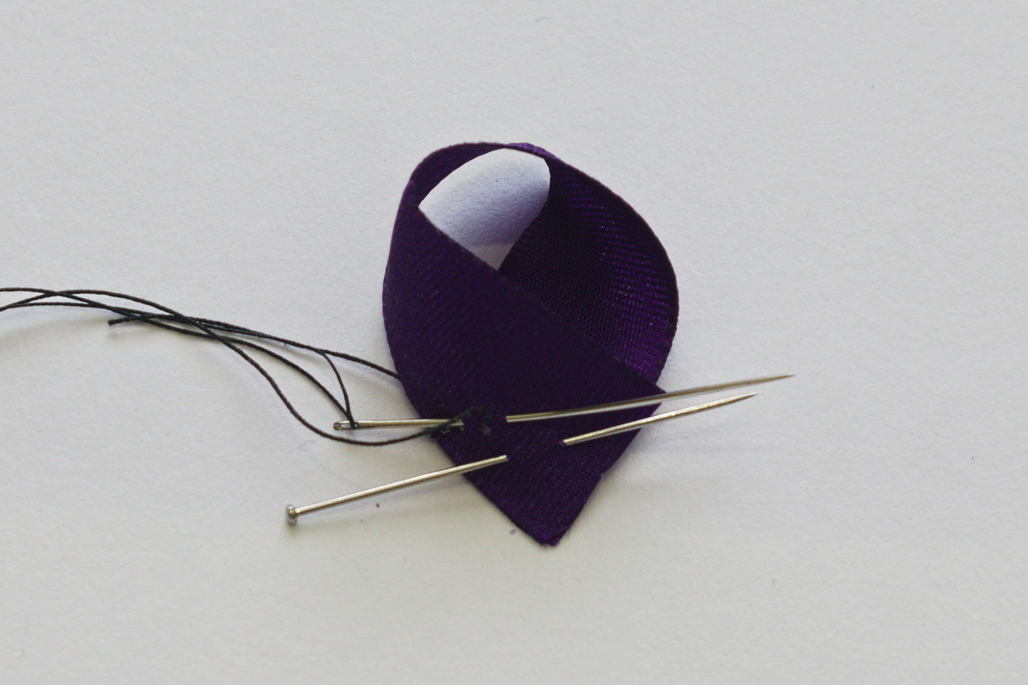 ../../../_images/0502-backstitch_end.jpg