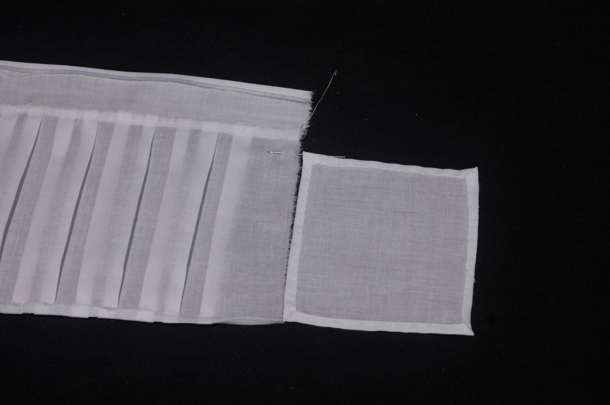 ../../../_images/0505-measuring_gusset.jpg