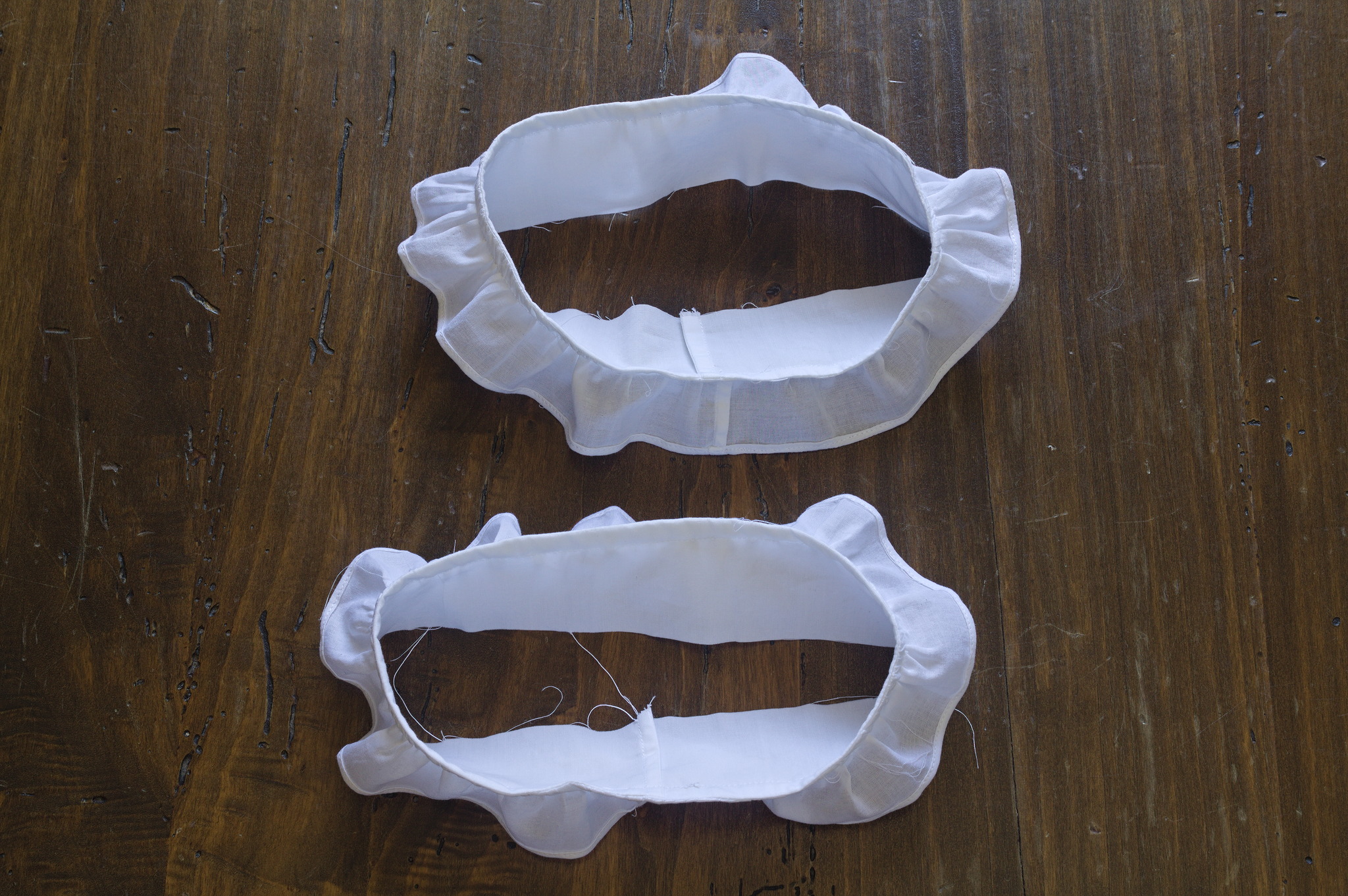 ../../../_images/0605-sewn_ruffles_both.jpg