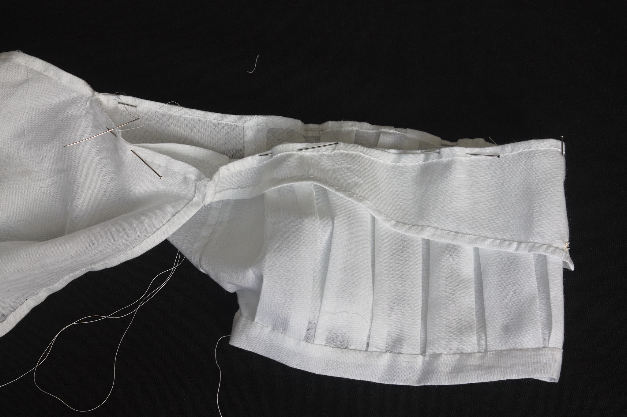 ../../../_images/0802-sewing_sleeve_to_body.jpg