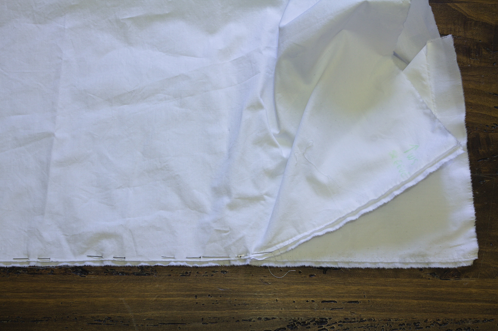 ../../../_images/1002-gusset_and_side_seam.jpg